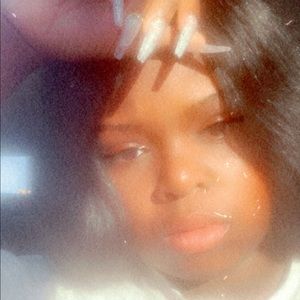 Meet your Posher, Alissa